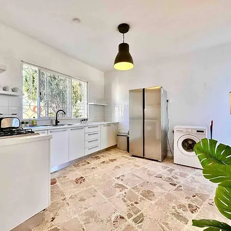 Poolside Paradise Sea View * Is-Swieqi