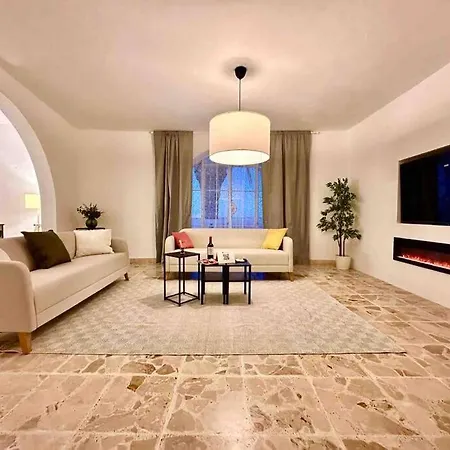 Poolside Paradise Sea View Villa *