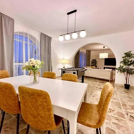 Poolside Paradise Sea View 别墅 Is-Swieqi