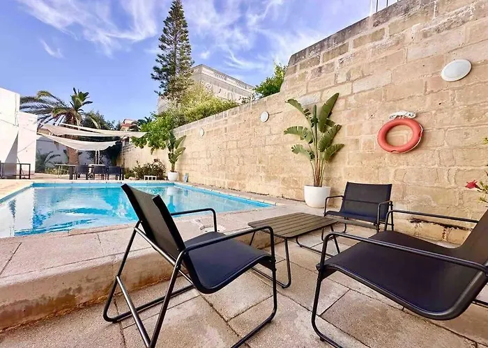 Villa Poolside Paradise Sea View