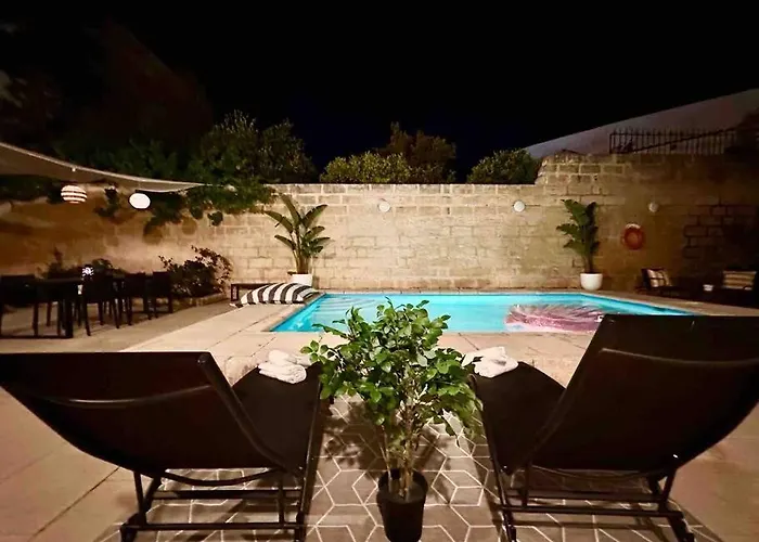 Villa Poolside Paradise Sea View Is-Swieqi