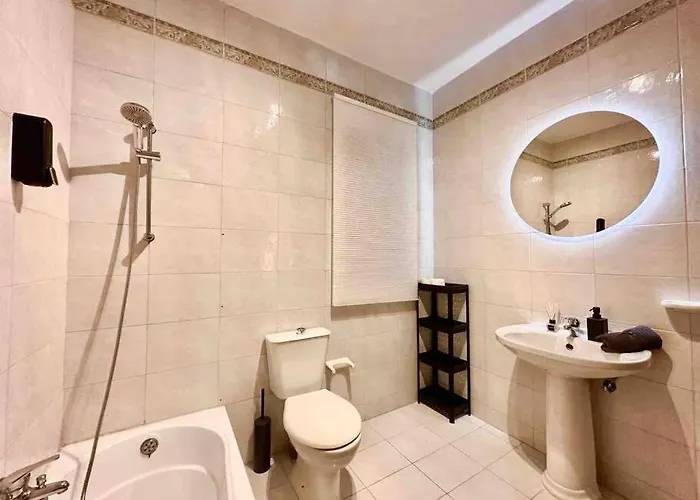 Poolside Paradise Sea View Is-Swieqi