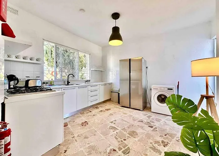 Poolside Paradise Sea View * Is-Swieqi