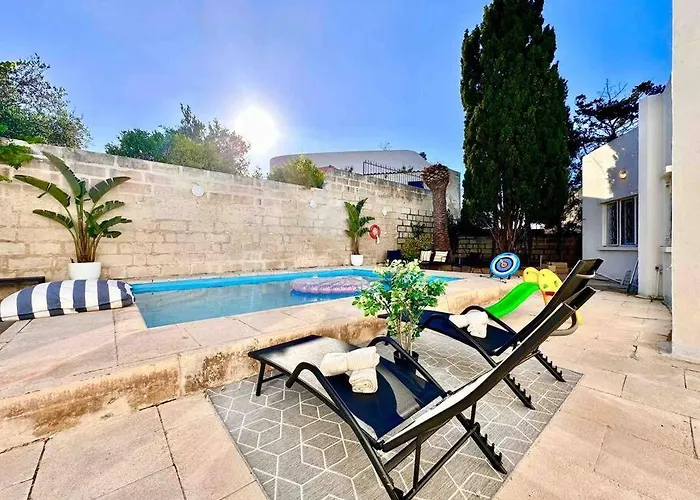 Villa Poolside Paradise Sea View