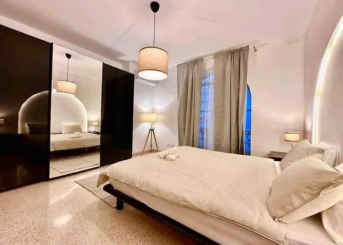 Villa Poolside Paradise Sea View *