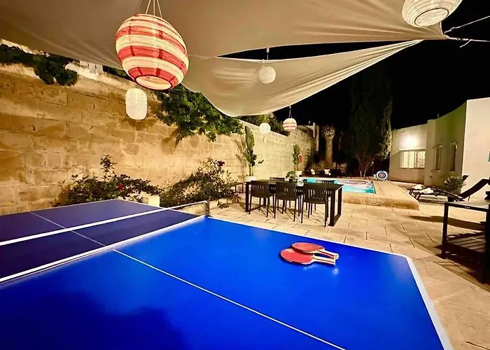 Villa Poolside Paradise Sea View Is-Swieqi